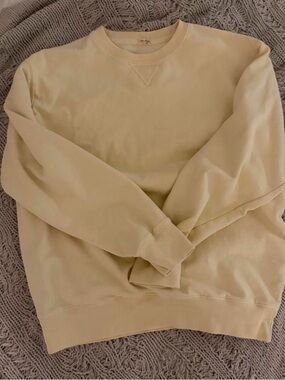 Brandy yellow crewneck